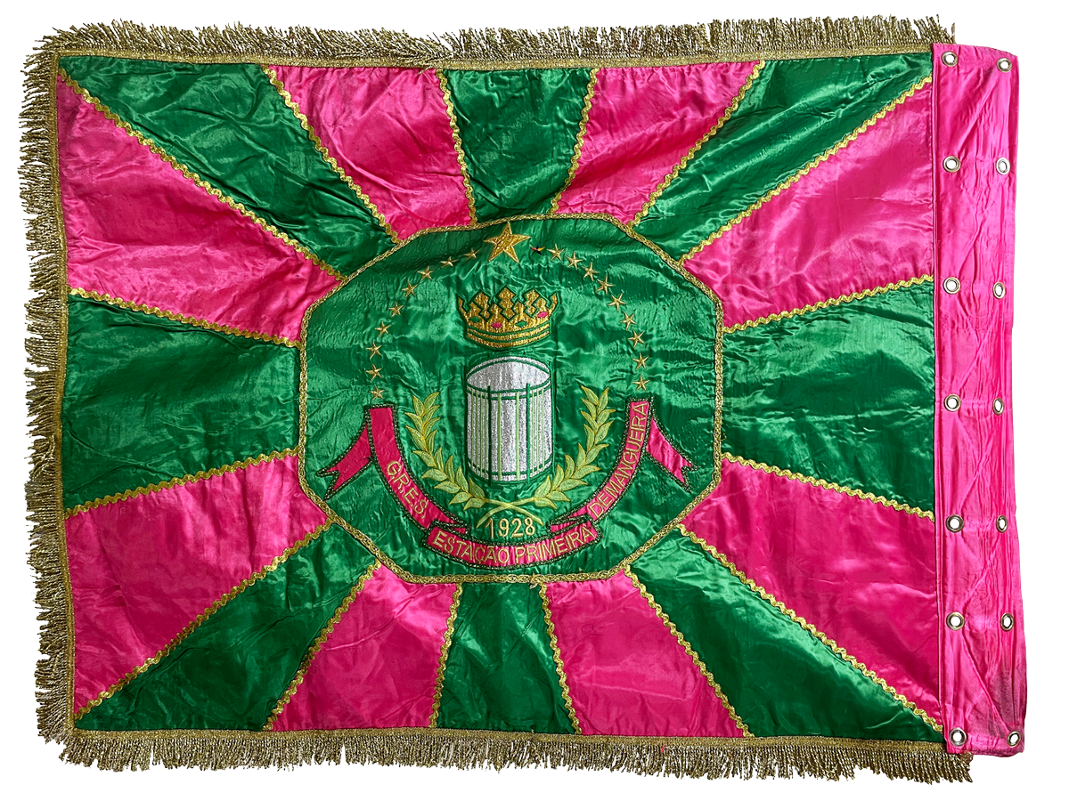 Grêmio Recreativo Escola de Samba Estação Primeira de Mangueira (Rio de Janeiro, RJ, 1928). Pavilhão do GRES Estação Primeira de Mangueira, 2022. Bordado. 96 x 123 cm. Coleção Grêmio Recreativo Escola de Samba Estação Primeira de Mangueira. Foto: Sthefanye Paz 