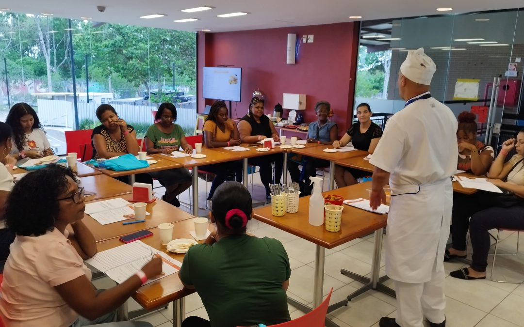 Oficina de Aproveitamento Integral dos Alimentos com o Projeto Alfazendo