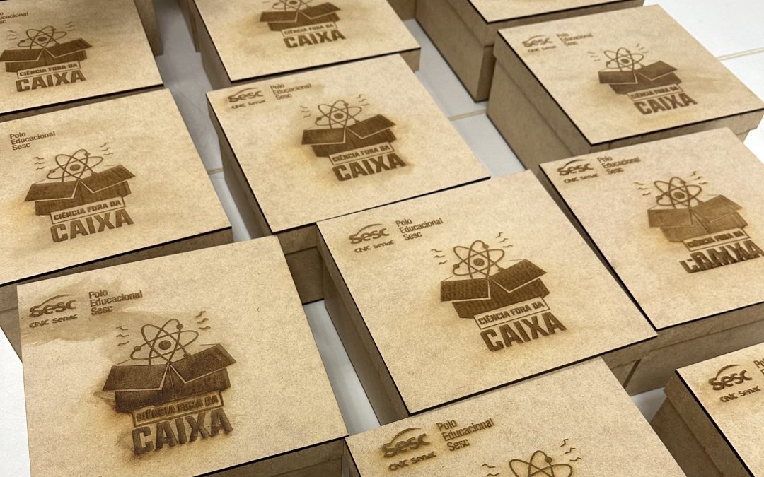 Ciência Fora da Caixa leva experimentação acessível a mais de 4.800 estudantes em 2025