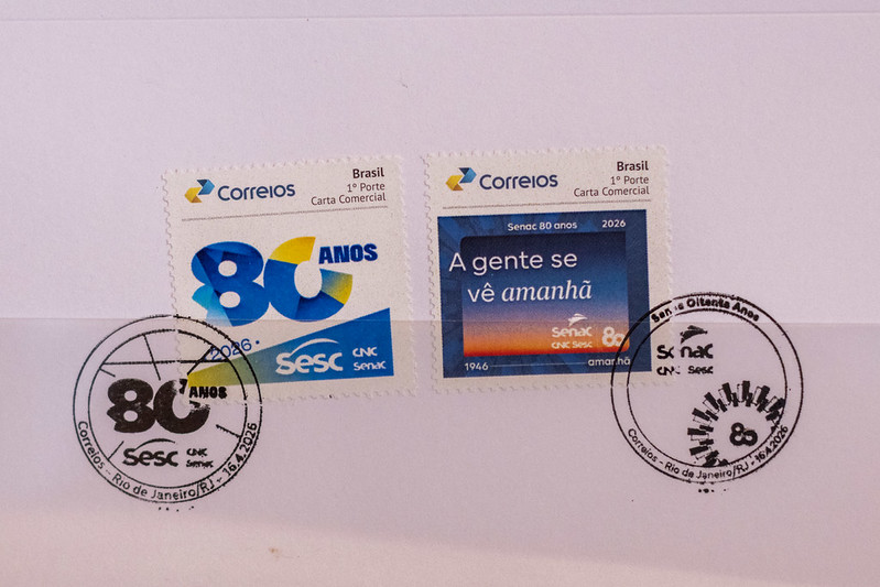 Sesc lança selo postal comemorativo dos 80 anos