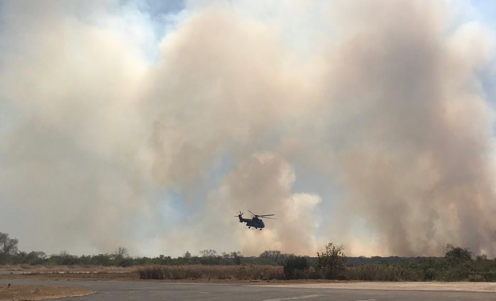 Bombeiros, Forças Armadas e Sesc Pantanal combatem incêndio na maior Reserva Natural do Brasil, em MT