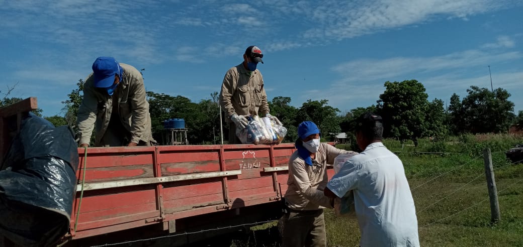 Sesc Pantanal entrega 3 toneladas de cestas básicas para indígenas e comunidade ribeirinha