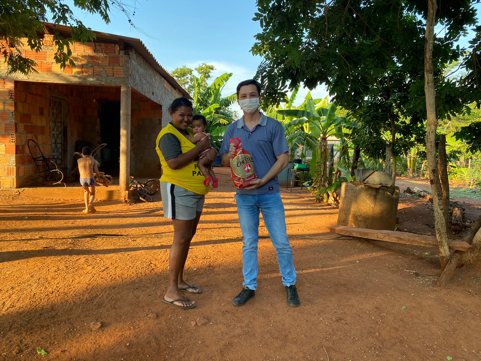 Sesc Pantanal doa milhares de chesters para a ceia de Natal de famílias pantaneiras de Poconé e Barão de Melgaço